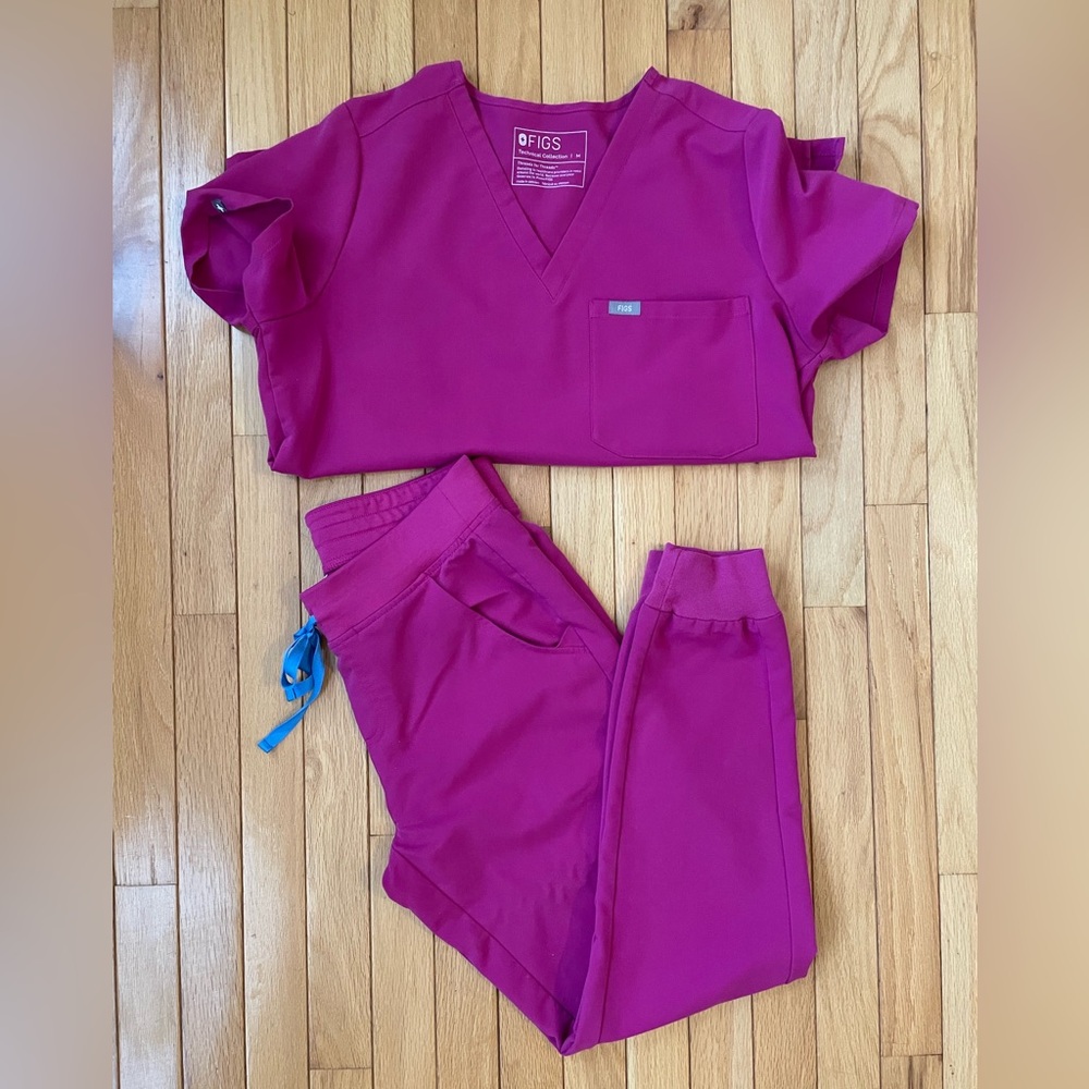 Figs scrub set Zamora jogger bottoms size small and medium Catarina top.